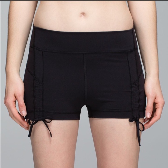 Lululemon Liberty Shorts - Picture 3 of 8